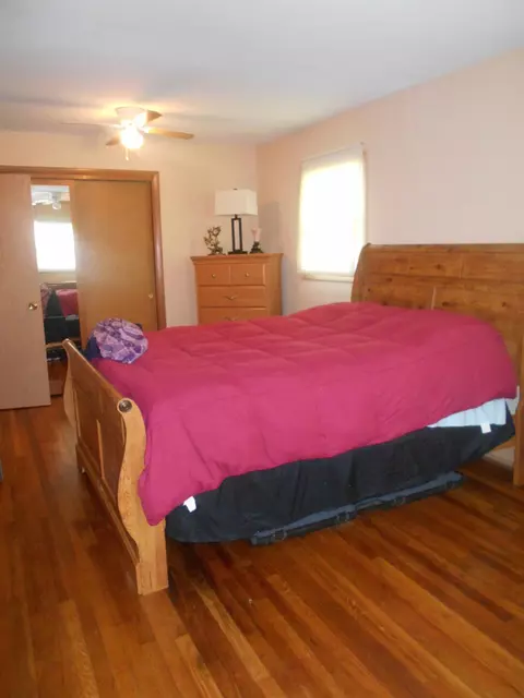 4920 N Calhoun St, Griffith, IN 46319 photo 8