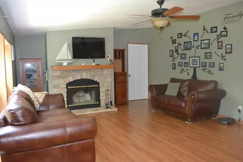 5621 E 800, Fair Oaks, IN 47943 photo 4