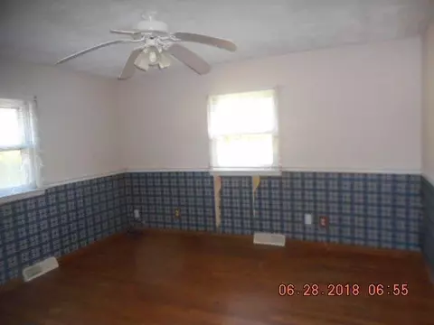 1010 A St, La Porte, IN 46350 photo 9