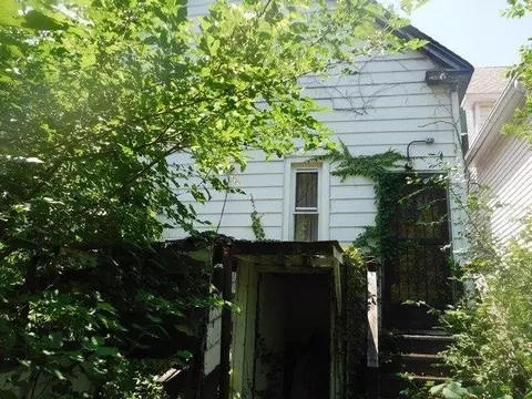 1321 Roosevelt Pl, Gary, IN 46404 photo 3