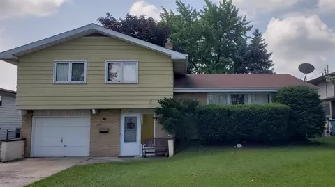 412 Osage Dr, Dyer, IN 46311 photo 2