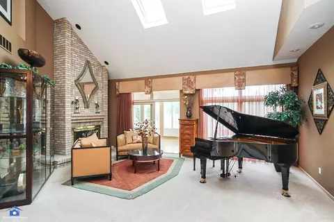 949 Killarney Dr, Dyer, IN 46311 photo 3