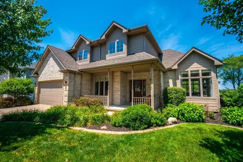 8612 Doubletree Dr, Crown Point, IN 46307 photo 2