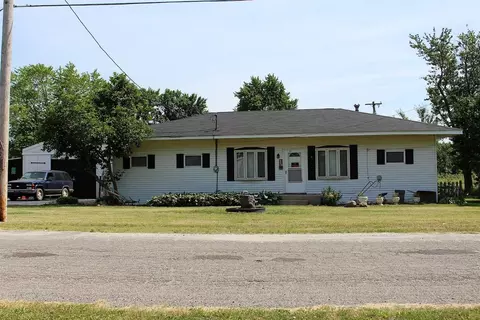 110 Main St, Wheeler, IN 46393 photo 2