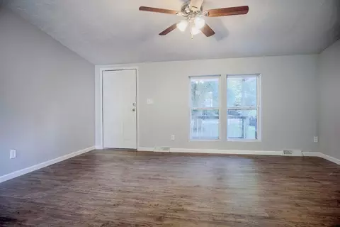 10609 N 274, De Motte, IN 46310 photo 5