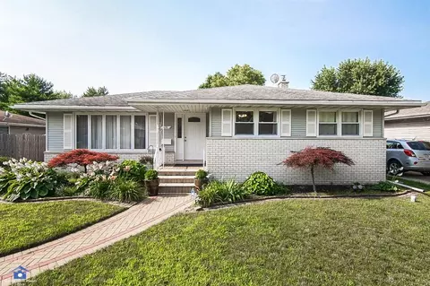 574 Evergreen Ln, Munster, IN 46321 photo 1