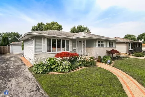 574 Evergreen Ln, Munster, IN 46321 photo 2