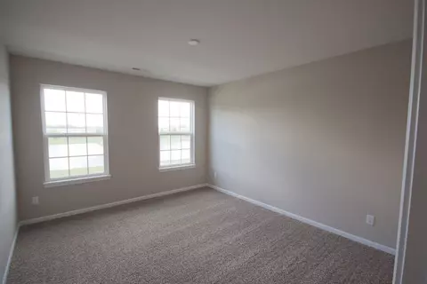 1041 E 113th St, Crown Point, IN 46307 photo 6