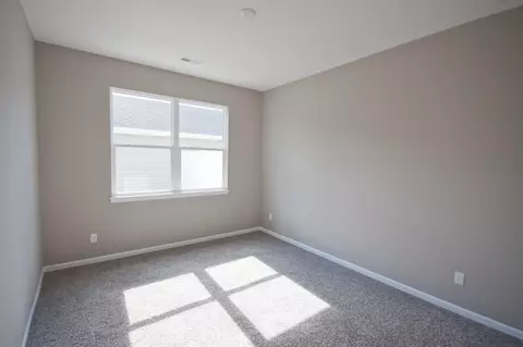 1047 E 113th St, Crown Point, IN 46307 photo 5
