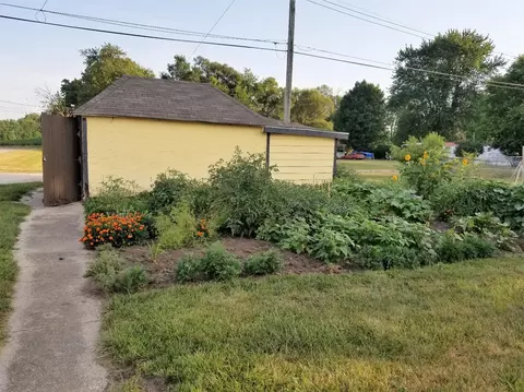 613 E State St, Morocco, IN 47963 photo 22