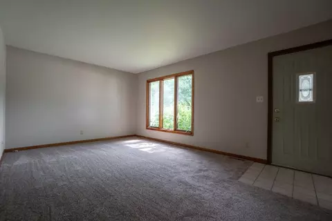 440 N Dwiggins St, Griffith, IN 46319 photo 5