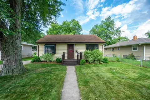 440 N Dwiggins St, Griffith, IN 46319 photo 2