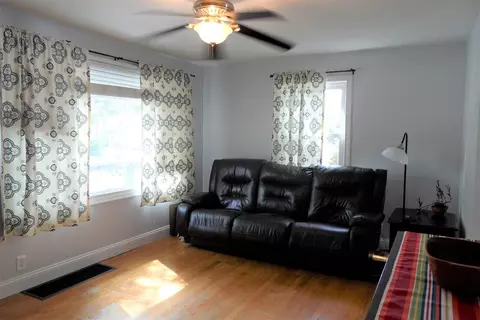 212 Maple St, Crown Point, IN 46307 photo 6