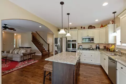 840 E Shakespeare Dr, Valparaiso, IN 46383 photo 5