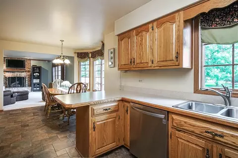 1624 185th St, Lansing, IL 60438 photo 8