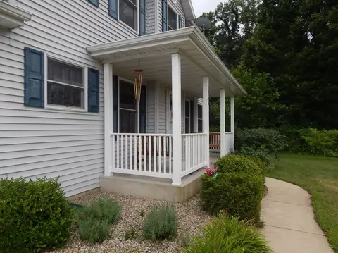 3368 E Sundew Dr, Rolling Prairie, IN 46371 photo 2