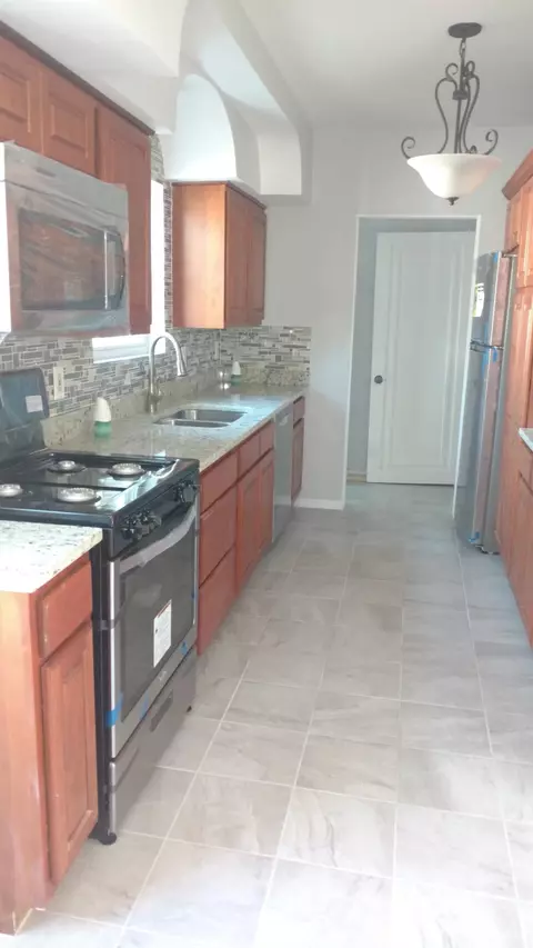 553 Roosevelt St, Gary, IN 46404 photo 5