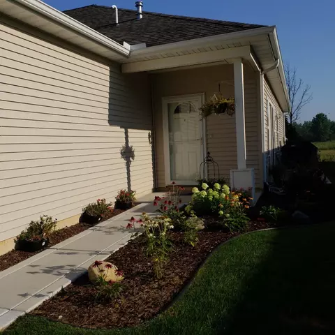 144 Summertree Dr, Porter, IN 46304 photo 2