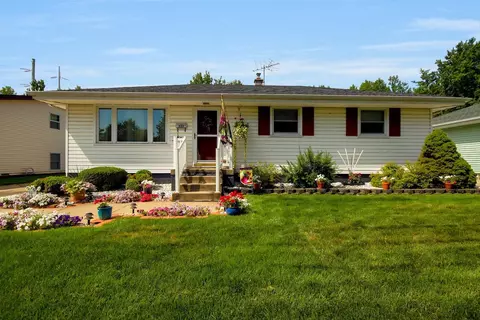 222 Timrick Dr, Munster, IN 46321 photo 1
