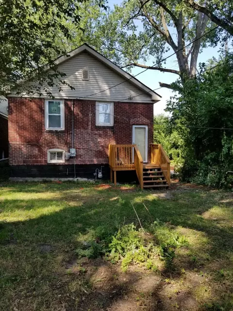 647 S Hamilton St, Gary, IN 46403 photo 6