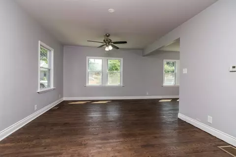 1027 Elm St, Griffith, IN 46319 photo 9