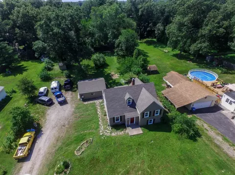 1027 Elm St, Griffith, IN 46319 photo 3