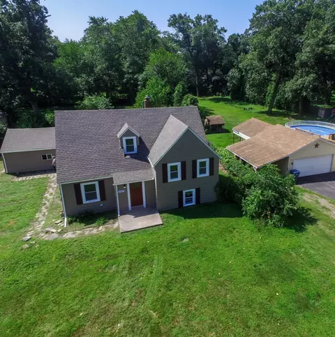 1027 Elm St, Griffith, IN 46319 photo 2