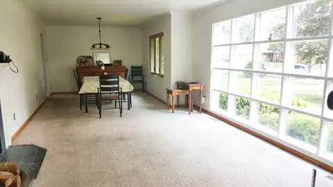 152 W Oak Pl, Griffith, IN 46319 photo 9