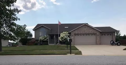 9032 Drake Dr, Saint John, IN 46373 photo 1