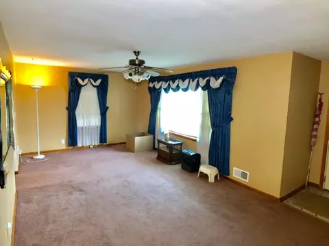 221 W 40th Pl, Griffith, IN 46319 photo 6