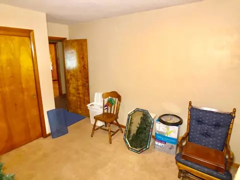 221 W 40th Pl, Griffith, IN 46319 photo 9