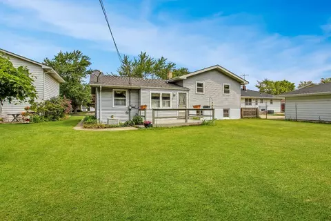 1908 Azalea Dr, Munster, IN 46321 photo 3