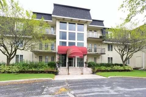 8831 Harrison Ave #103, Munster, IN 46321 photo 1