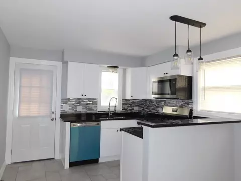 7217 Mclaughlin Ave, Hammond, IN 46324 photo 3