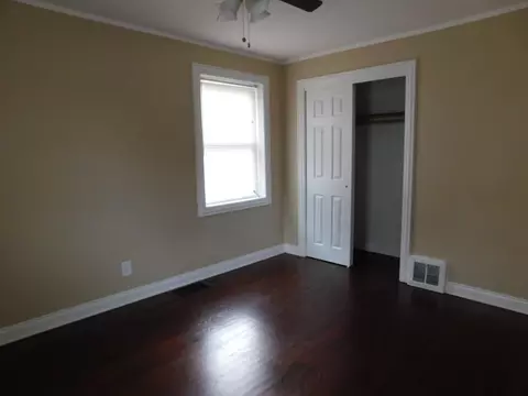7217 Mclaughlin Ave, Hammond, IN 46324 photo 8