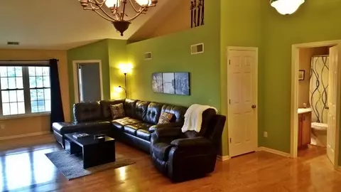 9568 Monroe St, Crown Point, IN 46307 photo 4