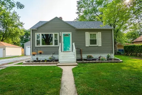 213 Maple St, Crown Point, IN 46307 photo 2