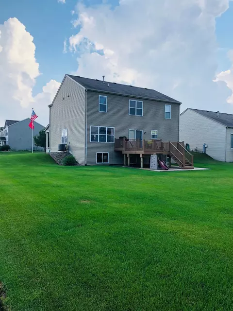 9590 Lee Pl, Crown Point, IN 46307 photo 2