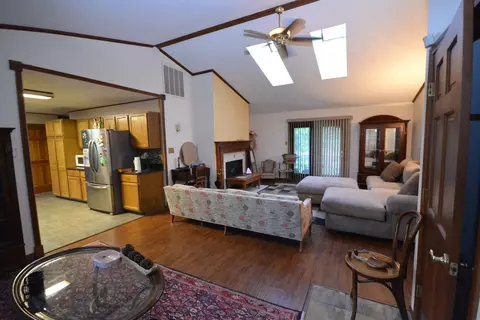 110 E Burwell Dr, Porter, IN 46304 photo 3