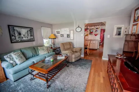 439 N Lindberg St, Griffith, IN 46319 photo 4