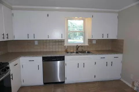 1335 N Cline Ave, Griffith, IN 46319 photo 9