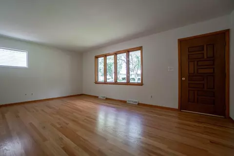 131 Minter Dr, Griffith, IN 46319 photo 14