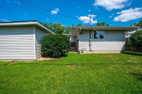 131 Minter Dr, Griffith, IN 46319 photo 4