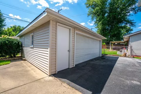 131 Minter Dr, Griffith, IN 46319 photo 6
