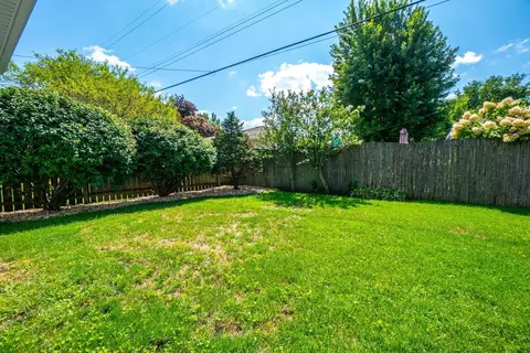 131 Minter Dr, Griffith, IN 46319 photo 5
