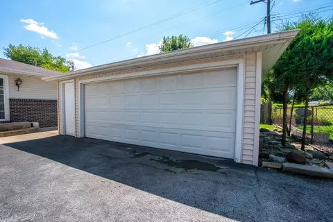 131 Minter Dr, Griffith, IN 46319 photo 7