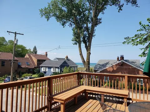 8424 Pine Ave, Gary, IN 46403 photo 2