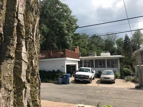 8424 Pine Ave, Gary, IN 46403 photo 5
