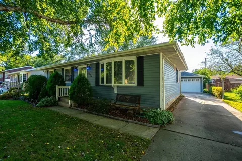 646 N Colfax St, Griffith, IN 46319 photo 2