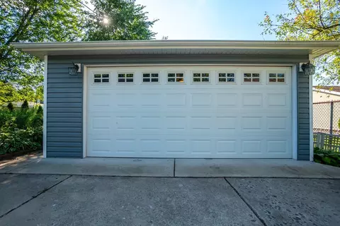 646 N Colfax St, Griffith, IN 46319 photo 3
